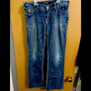 Silver jeans Suki flap 17” bootcut jeans 34/33